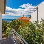 Apartment In Novi Vinodolski 39111