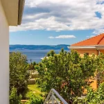 Apartment In Novi Vinodolski 39111