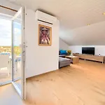 Apartment Mladen