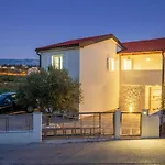 Villa Sunrise