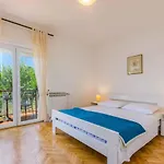 Apartment In Crikvenica 39233