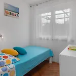 3 Bedroom Lovely Apartment In Dobrinj