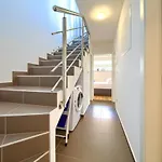 Villa Solis Lacus Modern Apartment - Private Heated Pool - Smart Tv Sky X - Free Parking