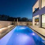 Luxury Villa Weiss - Malinska - Heated Pool - Central Floor Heating In Winter