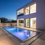 Luxury Villa Weiss - Malinska - Heated Pool - Central Floor Heating In Winter