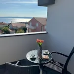 Apartment Maris With Sea View
