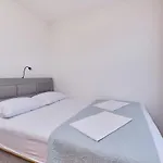 Apartment Billy 1