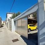 Apartments With A Parking Space Mali Losinj