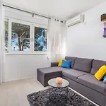 Sunny Studio Apartment With Balcony