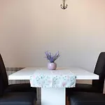 Apartment In Kornic - Insel Krk 42615