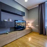 Elena Apartment