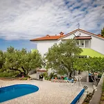 Apartmani Pero Dido