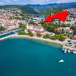 One-Bedroom Apartment Crikvenica 4