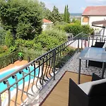 Welcoming Villa In Vantacici With Pool And Sea View