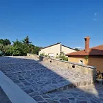One Bedroom Guesthouse Tina