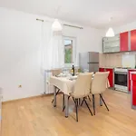 Lovely Apartment In Rijeka With Wifi