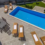 Villa Nina