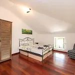Villa Mascagni Modern Seaview Appartment