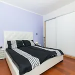 Ck Sun 32 App 1