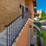 Apartments Madeleine