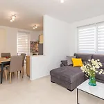 Apartman Ivona U Prizemlju