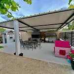 Apartman Lara