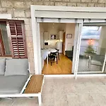 Apartment In Jadranovo 44637