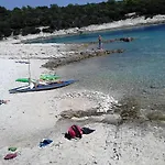 Eco Secluded Apartments Zabodarski