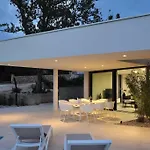 5*Modern Seaview Villa With Private Pool