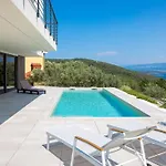 Modern Luxury Villa Olive