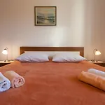 Apartment Jadranka Quiet & Near The Beach!