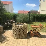 Rab Studio-Sonja