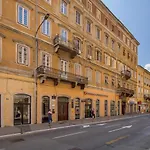 Apartment With Balcony Nest In 2