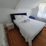 Villa Red Rose