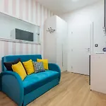 Apartments & Rooms Six