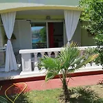 Villa Juras