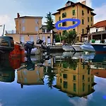 Apartment On The Sea