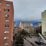 City Skyline Studio Apartment