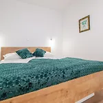 Apartments Euphoria Center