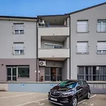 Terra 5 Deluxe Apartment On The Ground Floor With Private Parking