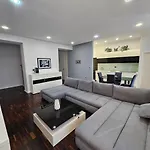 Azzuro Apartment Self Check In