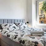 Stross 1 Bdrm Apartment Rijeka