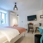 Vincent Studio Apartment