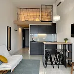 Villa Loqua, Weekly Seaview Retreat