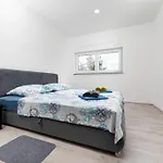 Villa Veroniq Z Bazenom & Jacuzzi