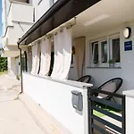 M Inn - Seaview With Sunny Terrace