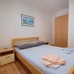 Apartment In Njivice/Insel Krk 13262
