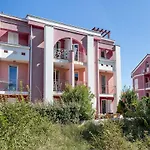 350 Meter Bis Zum Tollen Langen Strand In Baska