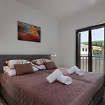 Seafront Apartment Nana 1 And 2 - Happy Rentals