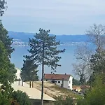 Santa Monica Studio Apartment